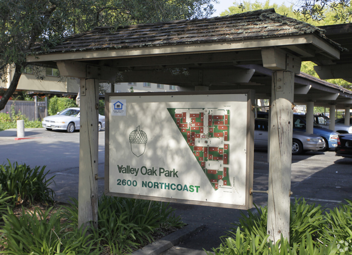 Building Photo - Valley Oak Park Apartments