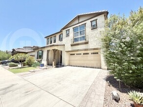 Building Photo - 262 E Lantana Dr