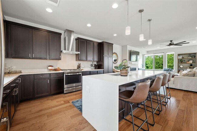 Building Photo - 7921 Floracita Ln