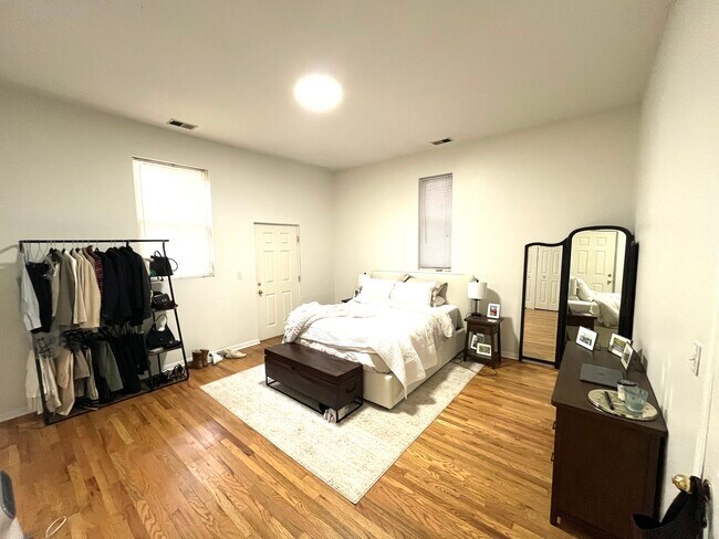 Foto del edificio - 1340 N Dean St