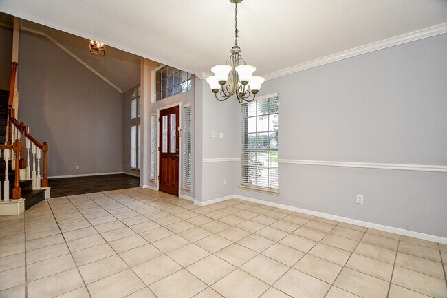 Building Photo - 6335 Oakburl Ln