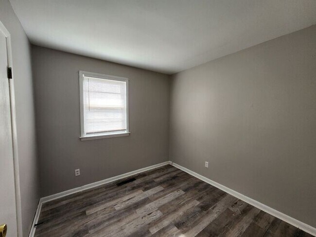 Foto del edificio - cozy home offers 3 bedrooms, 1 bathroom