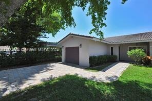 Foto principal - 11320 NW 35th Ct