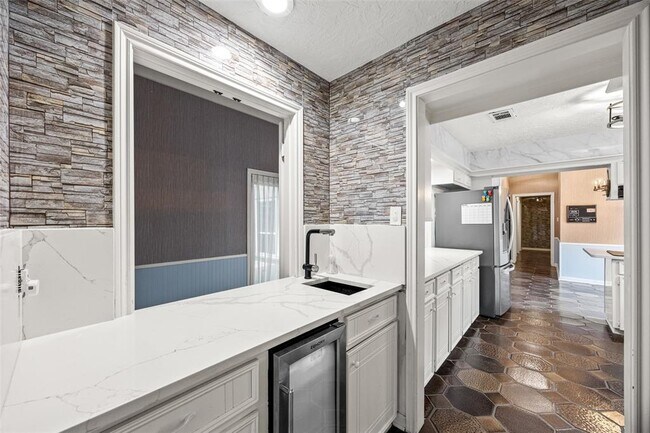 Foto del edificio - 10703 Cypresswood Dr