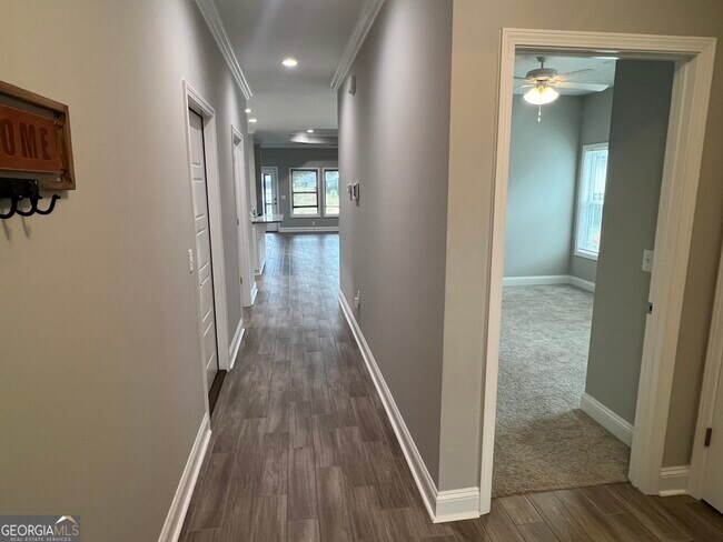 Foto del edificio - 102 Richard Lee Dr