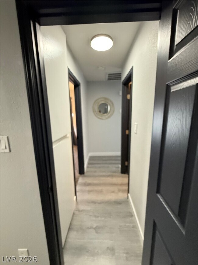 Foto del edificio - 7129 Grasswood Dr