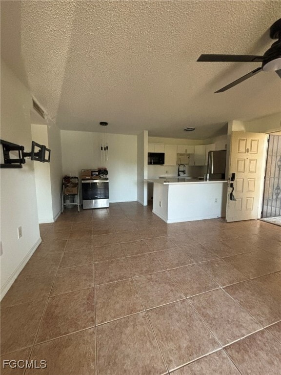 Foto del edificio - 5713 Foxlake Dr