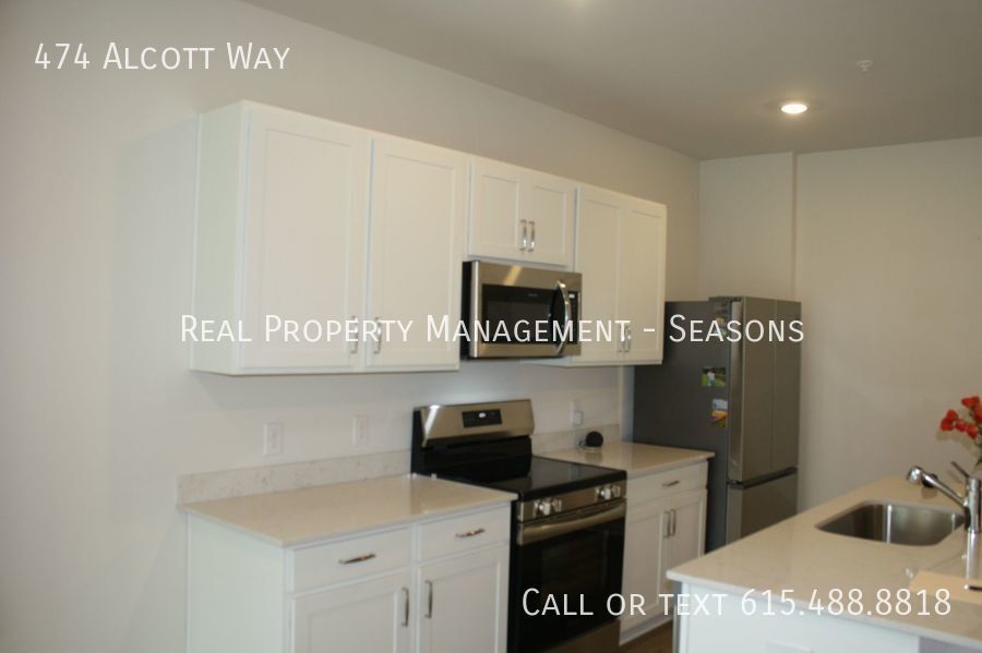 Foto del edificio - Beautiful 3 Bedroom, 2.5 Bath Townhome in ...