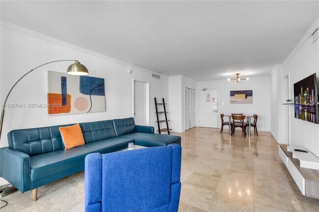 Foto del edificio - 5101 Collins Ave