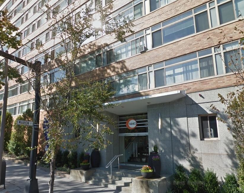 Foto principal - 1440 Beacon St