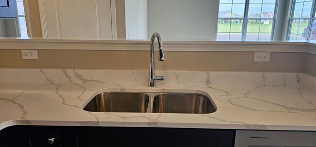 Foto del edificio - Douglas Fir-2Br/2Ba Rental Home-First Floor