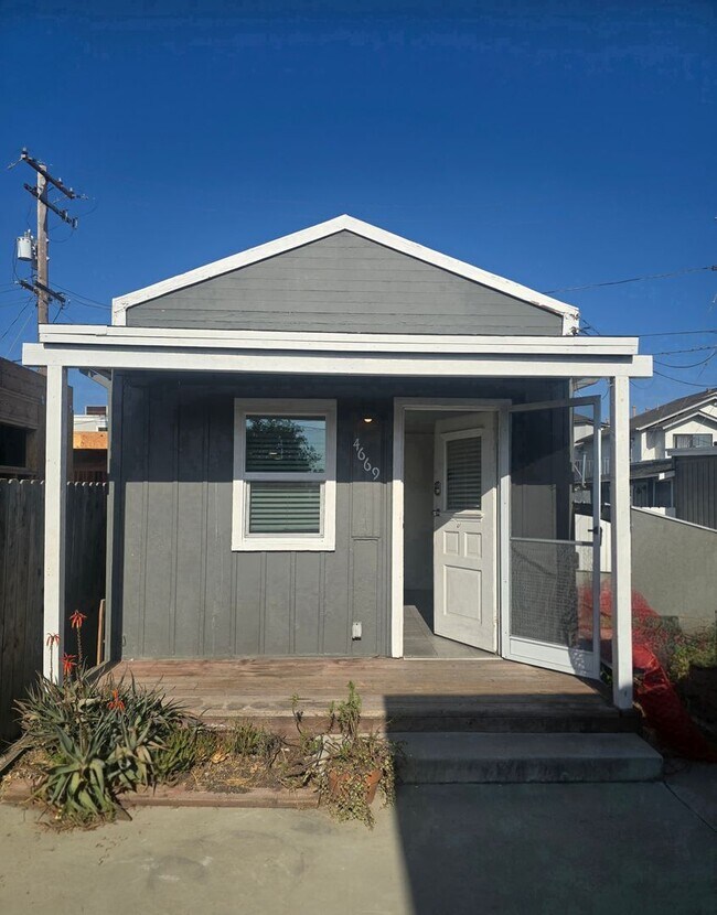 Building Photo - 4669 35th St