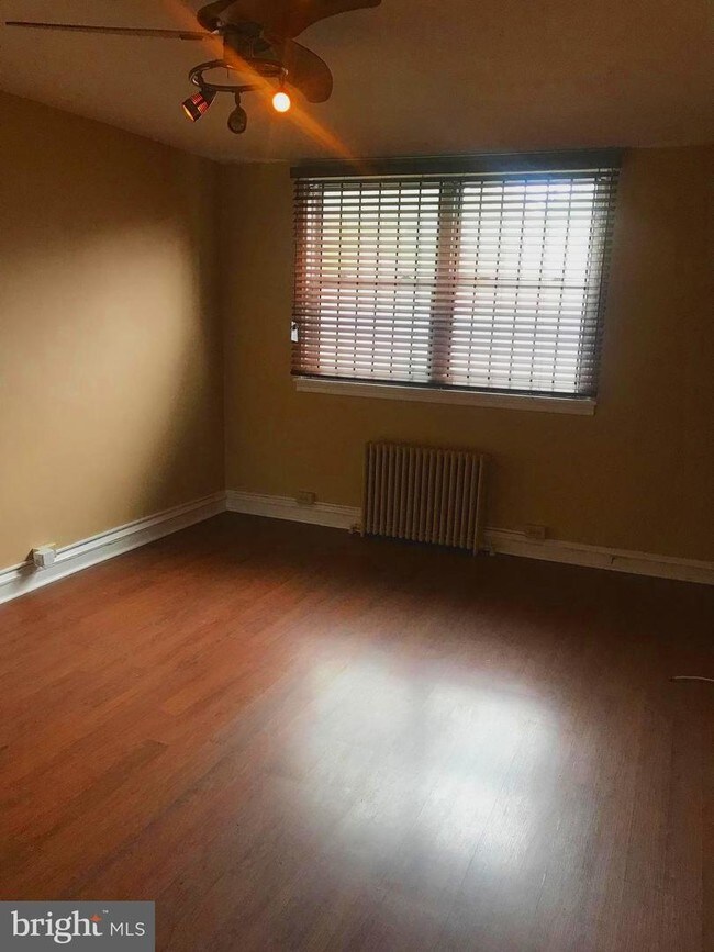 Foto del edificio - 6732 Blakemore St