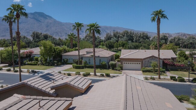 Foto del edificio - 60440 Juniper Ln