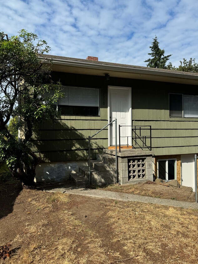 Primary Photo - 2510 NE 95th St