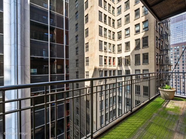 Foto del edificio - 212 W Washington St