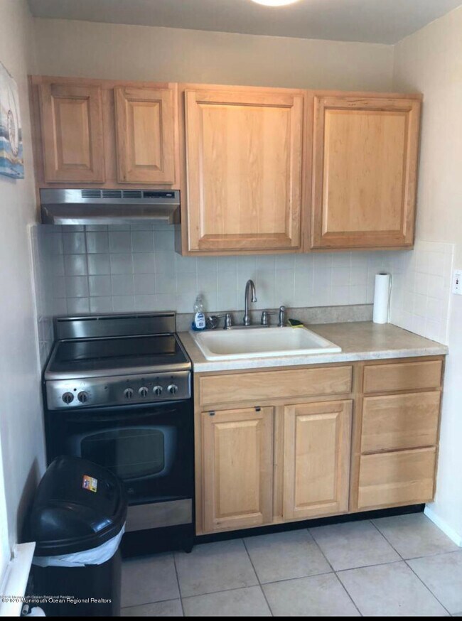 Building Photo - 14 Bay Blvd