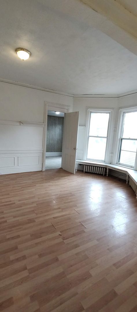 Foto del edificio - 504 Maple Ave