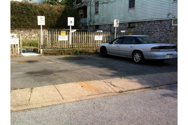 Parking Lot - 28 N 4th St