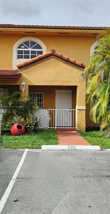 Primary Photo - 7826 W 34th Ln