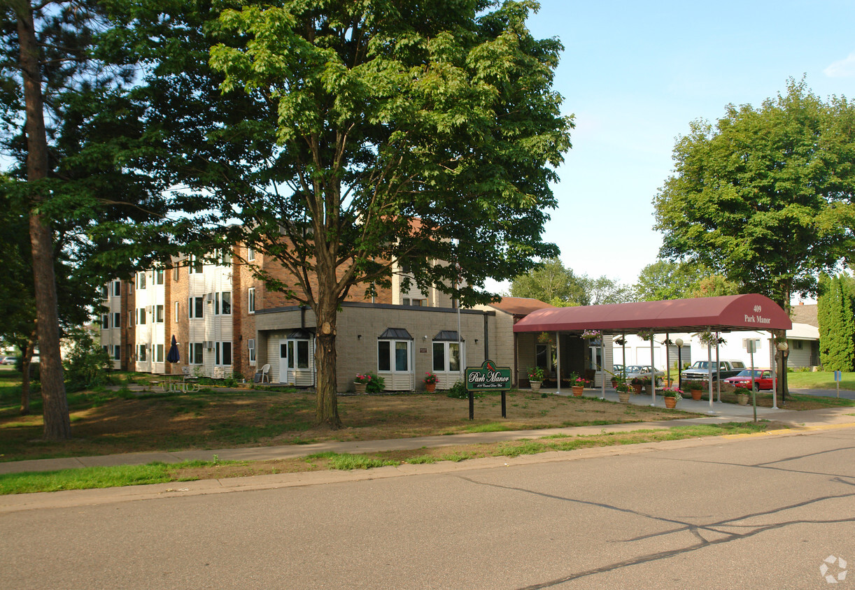 Building Photo - Park Manor Apartments