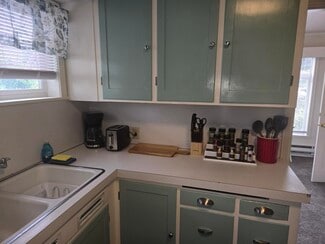 Building Photo - R and B Properties