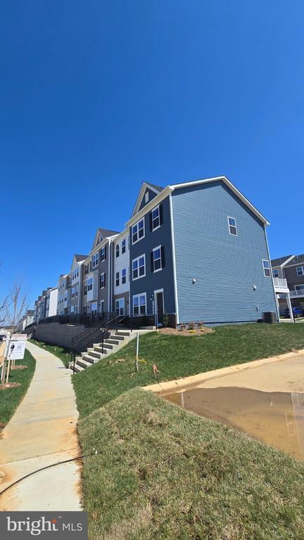 Foto del edificio - 1230 Red Clover Ln