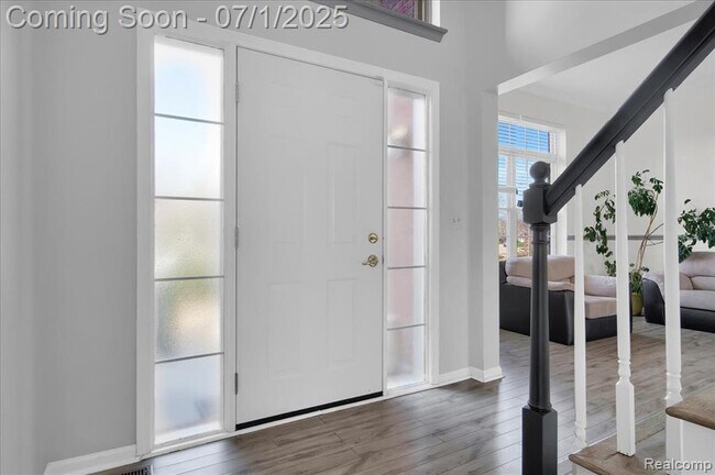 Foto del edificio - 2565 River Woods Dr N