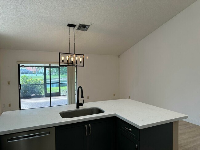 Building Photo - 9645 El Clair Ranch Rd