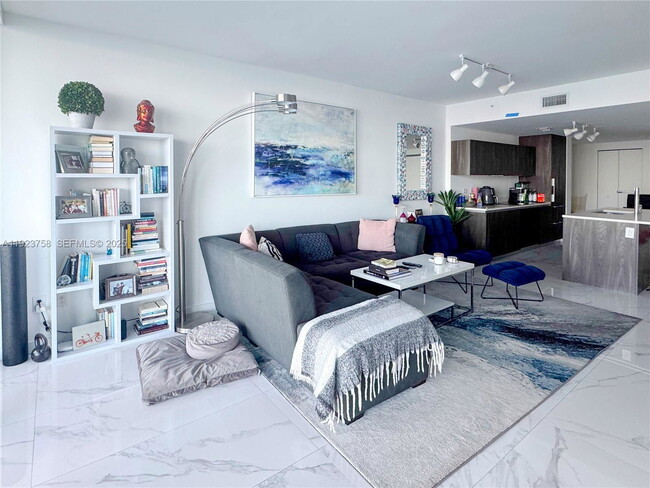 Foto del edificio - 3131 NE 7th Ave