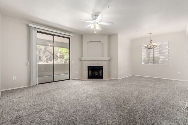 Foto del edificio - 2-bedroom 2 bath condo in Gated Community ...