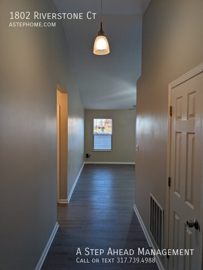 Building Photo - 1802 Riverstone Ct