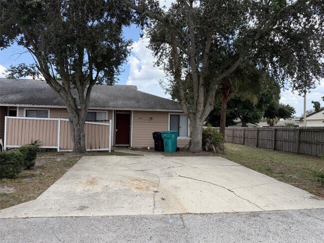 Foto del edificio - 2803 Waxy Willow Ln