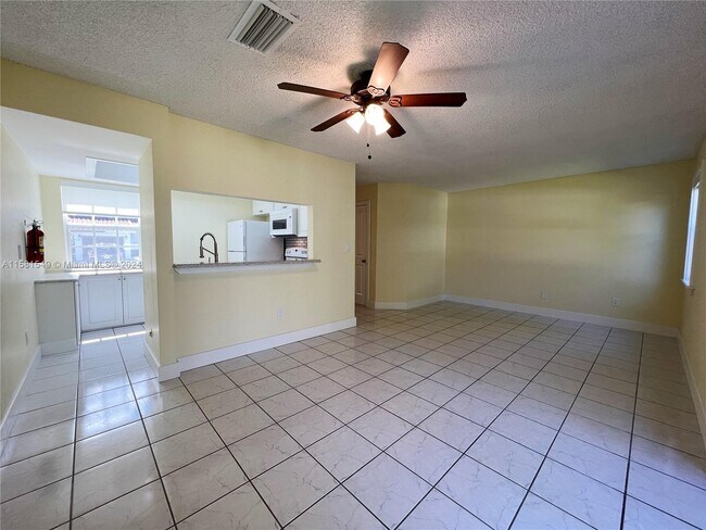 Building Photo - 20759 SW 83rd Ave