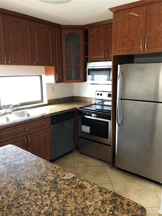 Foto del edificio - 16909 N Bay Rd