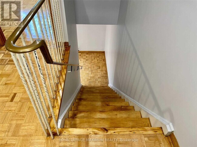 Photo du bâtiment - 1537 Dundas St W
