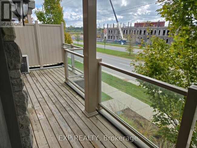 Photo du bâtiment - 1110 Fairway Rd N