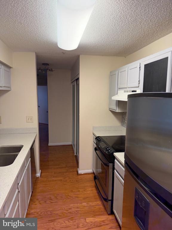 Building Photo - 14203 Wolf Creek Pl