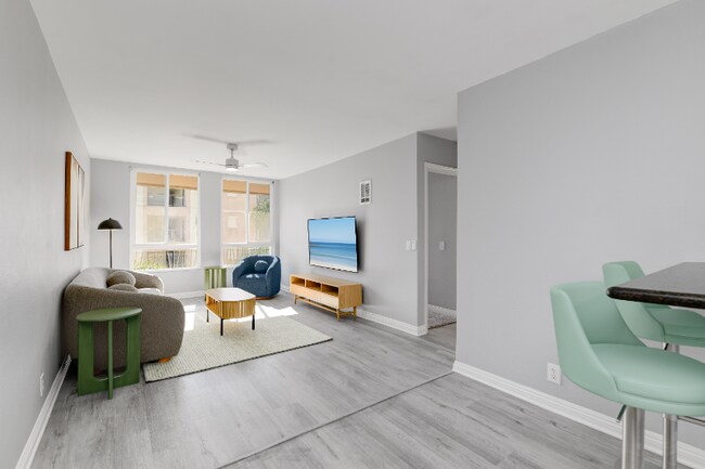 Building Photo - 5540 Lindo Paseo