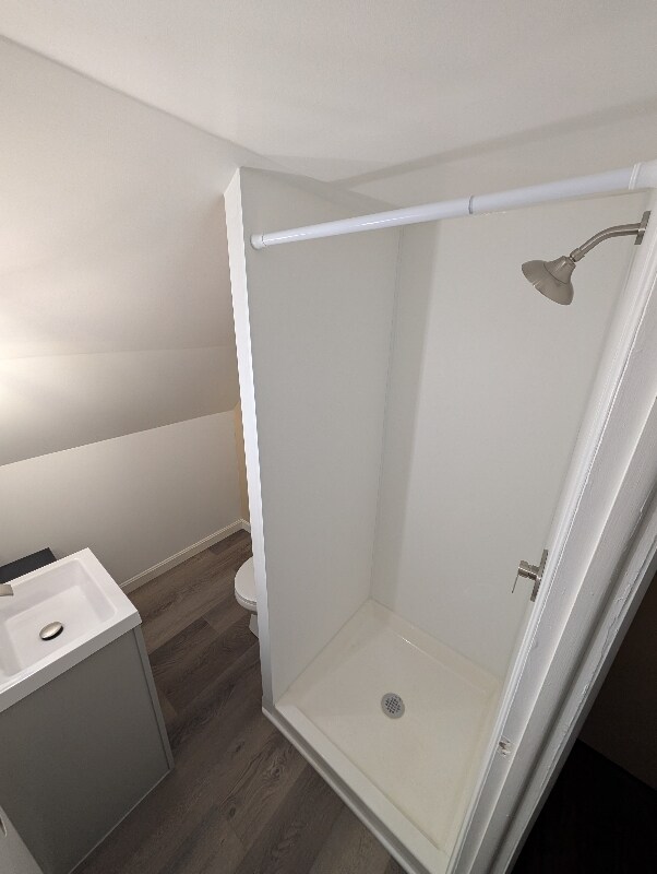 Foto del edificio - 256 Sargent Rd