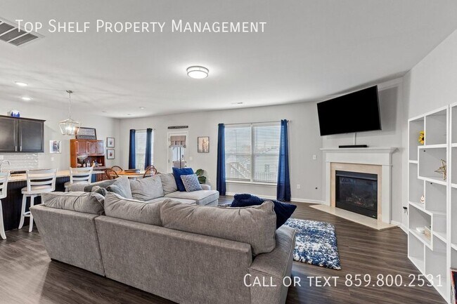 Building Photo - Beautiful 4 Bedroom with the first month f...