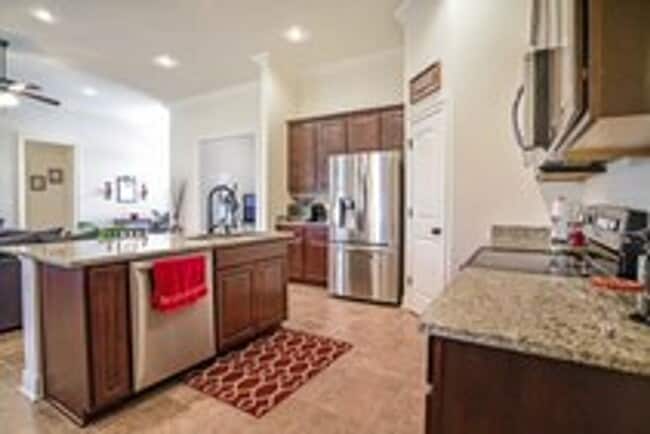 Foto del edificio - 1908 Chandler Ave