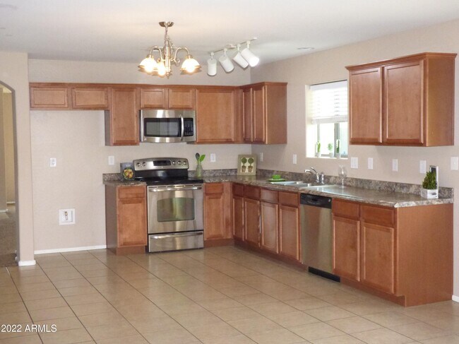 Foto del edificio - 7262 W Glenn Dr