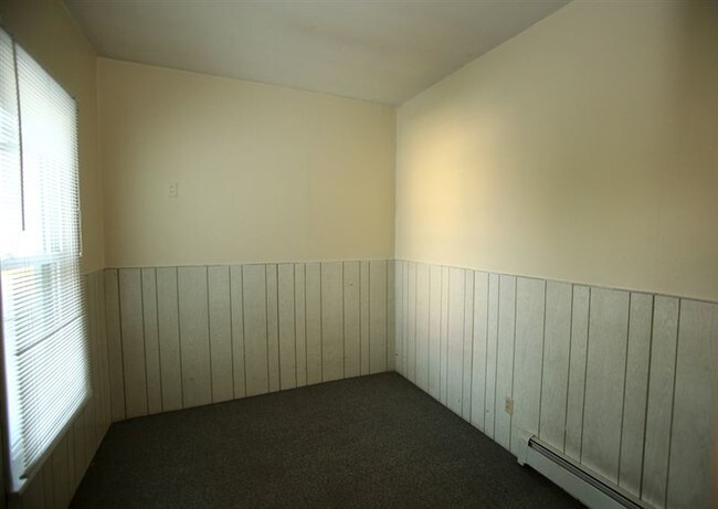 Building Photo - 617 1/2 N 3rd St