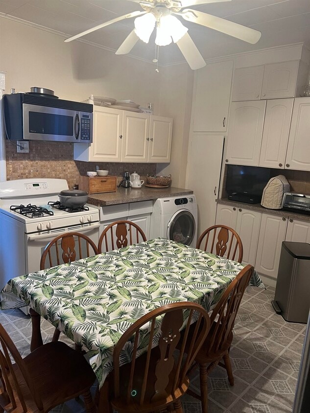 Primary Photo - 405 Ave E