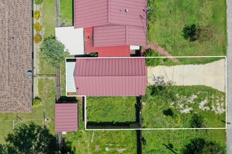 Building Photo - 608 High St