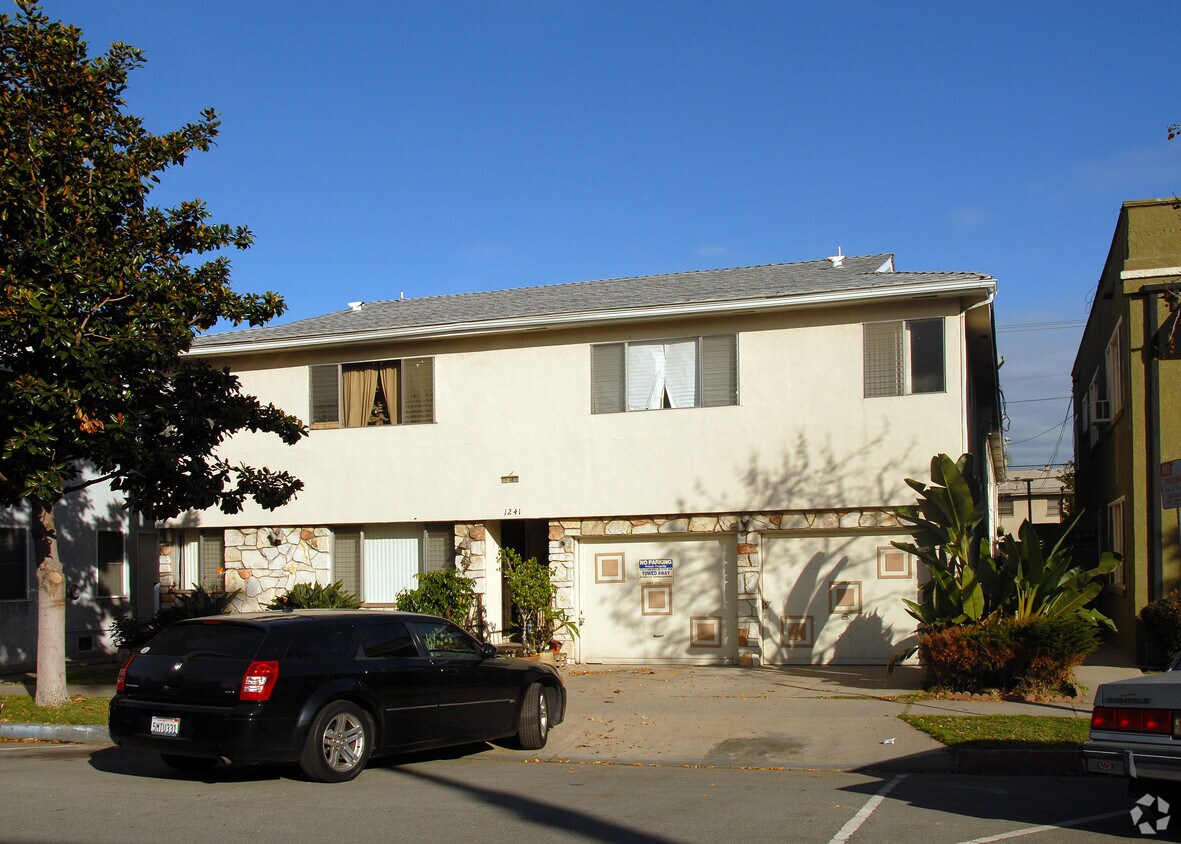 Foto del edificio - 1241 E 1st St