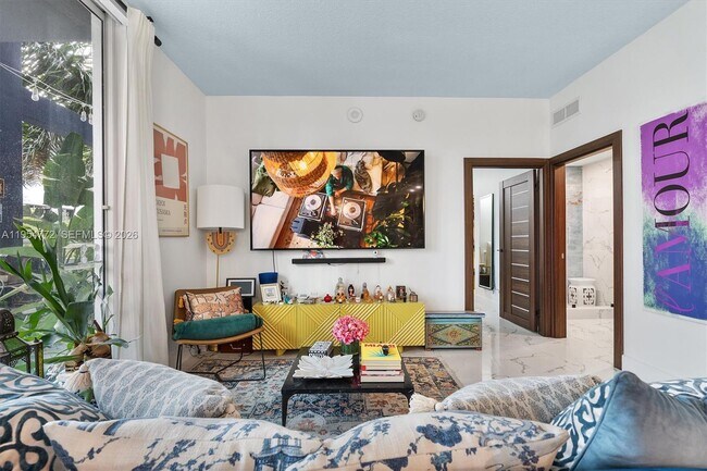 Foto del edificio - 275 NE 18th St