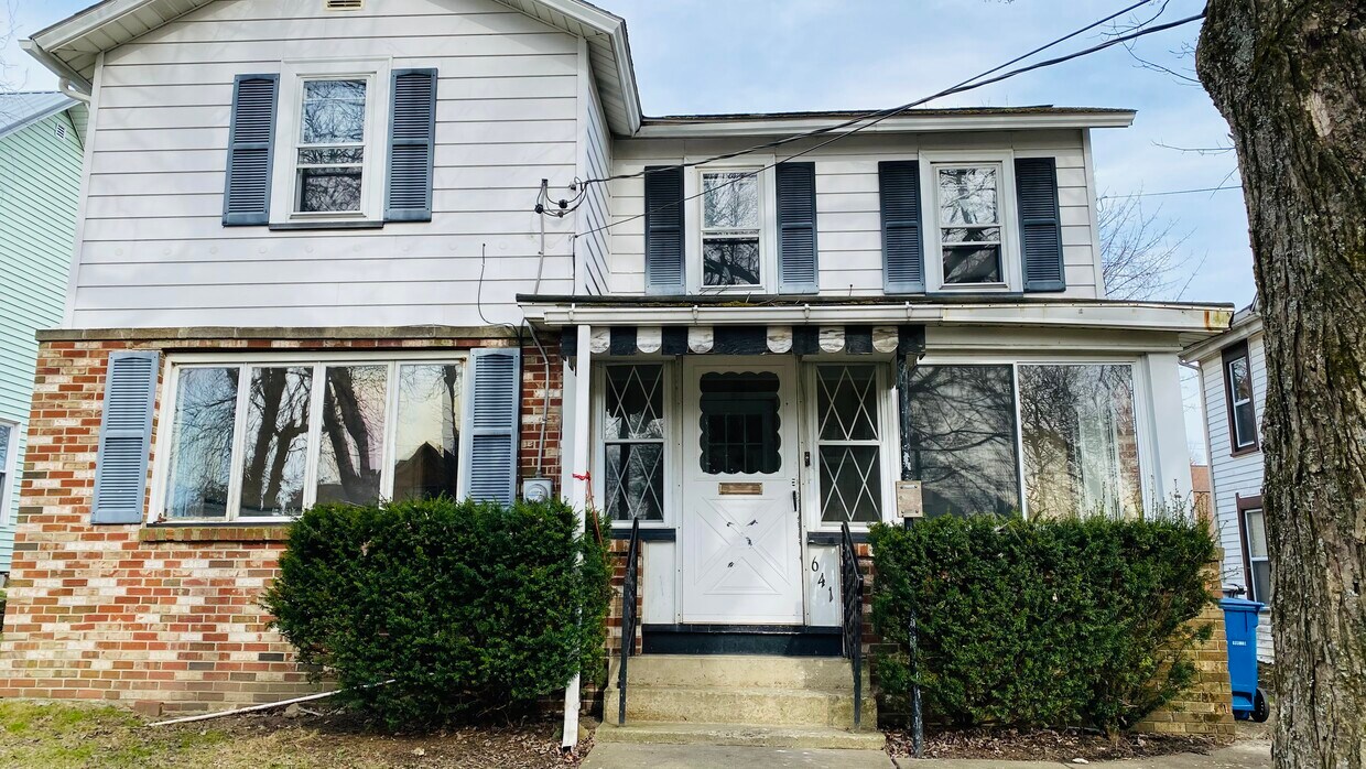 Primary Photo - 641 Cullum St