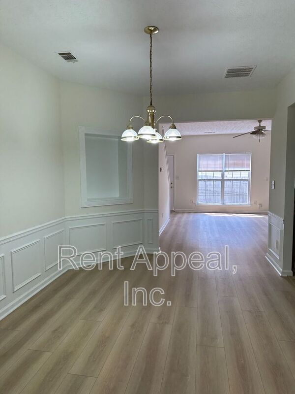 Foto del edificio - 3816 Dandridge Way NW
